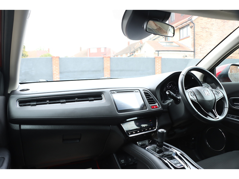 Honda 1.5 I-VTEC SE SUV 5DR PETROL MANUAL SAT NAV BLUETOOTH DAB STEREO CD PLAYER PARKING AIDS 2 OWNERS SAME OWNER FOR 3 YEARS 55000 MILES FSH NO ULEZ CHARGE 72-74 Mitcham Road