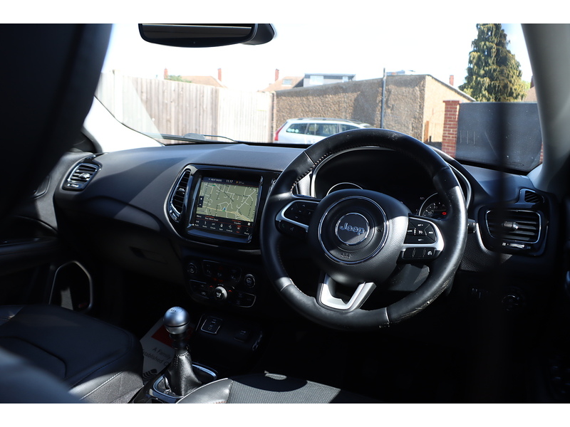 Jeep 1.4T MULTIAIRII LIMITED SUV 5DR PETROL MANUAL SUNROOF HEATED SEATS SAT NAV BLUETOOTH DAB STEREO APPLE CARPLAY REAR CAMERA PARKING AIDS 30000 MILES SH 72-74 Mitcham Road