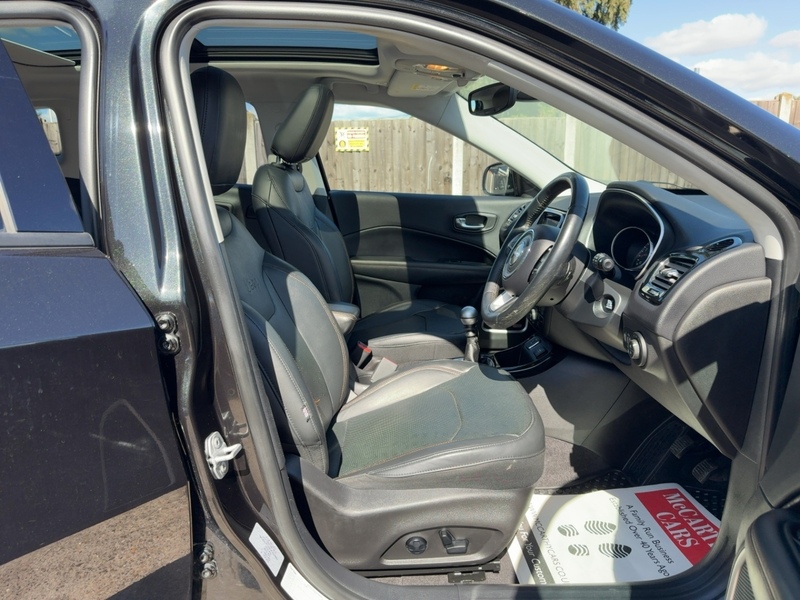 Jeep 1.4T MULTIAIRII LIMITED SUV 5DR PETROL MANUAL SUNROOF HEATED SEATS SAT NAV BLUETOOTH DAB STEREO APPLE CARPLAY REAR CAMERA PARKING AIDS 30000 MILES SH 72-74 Mitcham Road