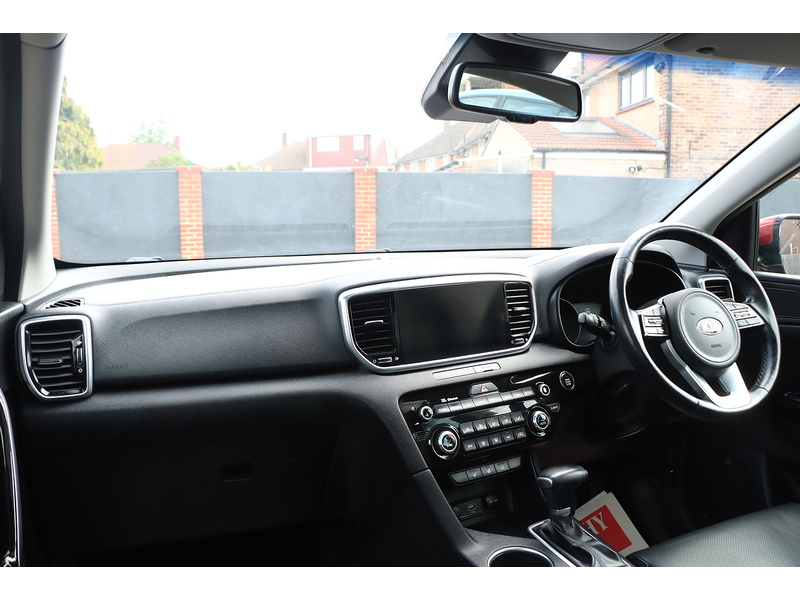 Kia 1.6 T-GDI 4 SUV 5DR PETROL DCT AWD AUTO SUNROOF HEATED SEATS SAT NAV APPLE CARPLAY REAR & 360 CAMERA PARKING AIDS 2 OWNERS 56000 MILES FSH 6 SERVICES 72-74 Mitcham Road