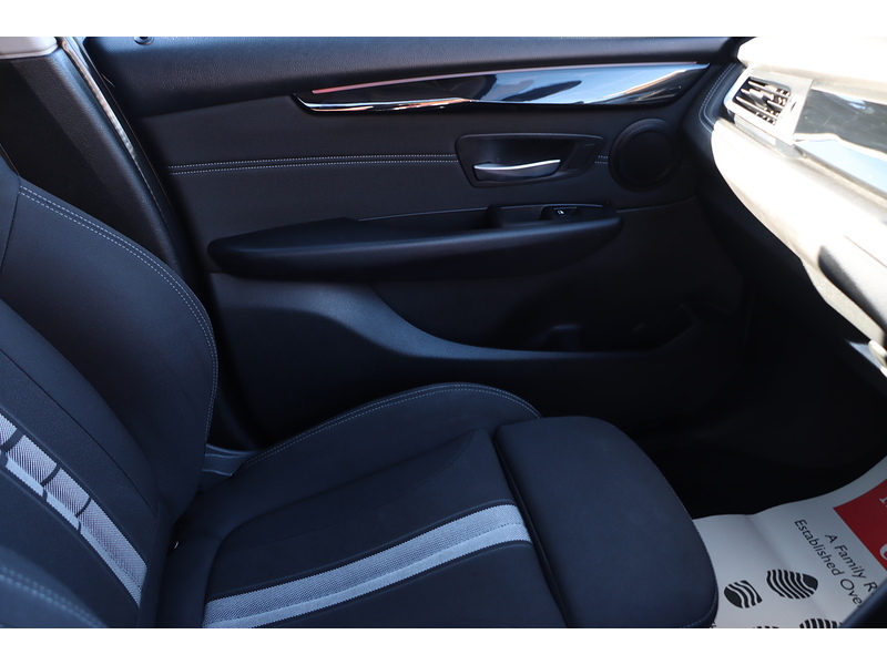 BMW 218I 1.5 SPORT MPV 5DR PETROL DCT AUTO SAT NAV BLUETOOTH DAB STEREO CD PLAYER PARKING AIDS JUST 2 OWNERS SAME OWNER FOR 4 YEARS ONLY 58000 MILES SH 72-74 Mitcham Road