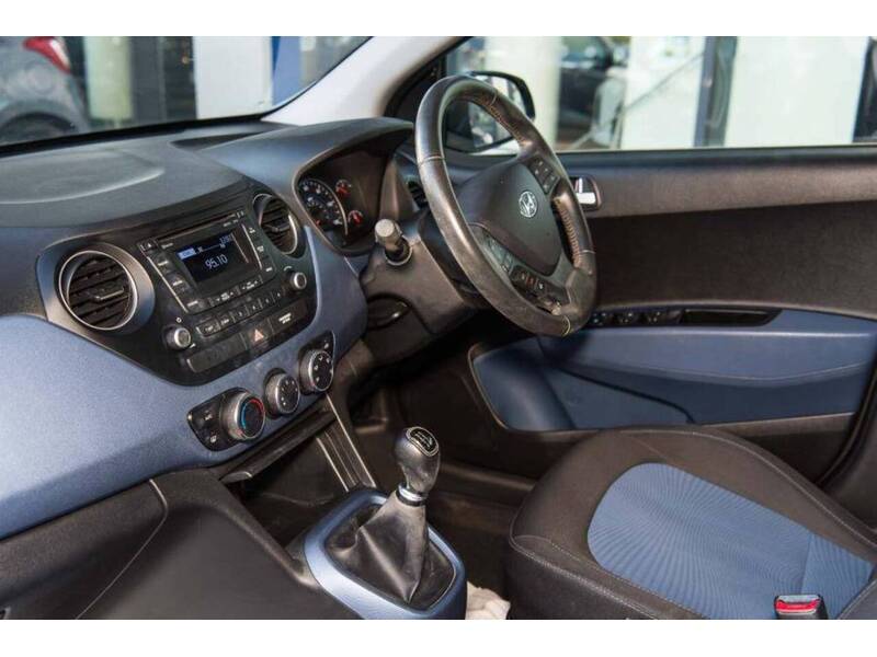 Hyundai 1.0 Premium Hatchback 5dr Petrol Manual Euro 5 (66 ps) 72-74 Mitcham Road