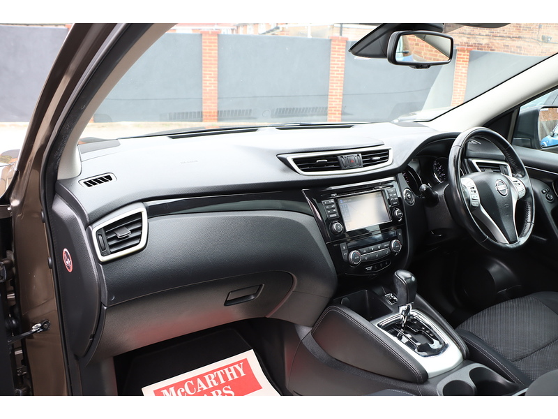 Nissan 1.2 DIG-T N-CONNECTA SUV 5DR PETROL XTRON 2WD AUTO PAN ROOF SATNAV BLUETOOTH REAR & 360 CAMERA PARKING AIDS SAME OWNER FOR 5 YEARS ONLY 63000 MILES SH 92-96 Mitcham Road