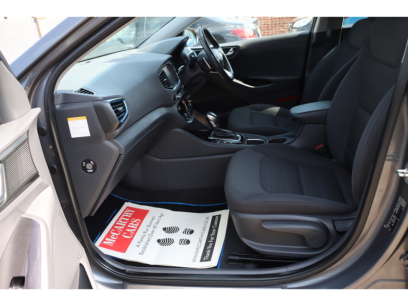 Hyundai 1.6 H-GDI GPF PREMIUM HATCHBACK 5DR PETROL HYBRID DCT AUTO HEATED SEATS SAT NAV BLUETOOTH APPLE CARPLAY REAR CAMERA ONLY 46000 MILES FSH 6 SERVICES 92-96 Mitcham Road