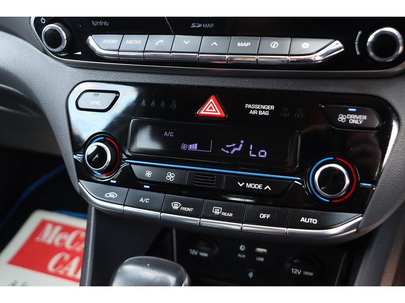 Hyundai 1.6 H-GDI GPF PREMIUM HATCHBACK 5DR PETROL HYBRID DCT AUTO HEATED SEATS SAT NAV BLUETOOTH APPLE CARPLAY REAR CAMERA ONLY 46000 MILES FSH 6 SERVICES 92-96 Mitcham Road