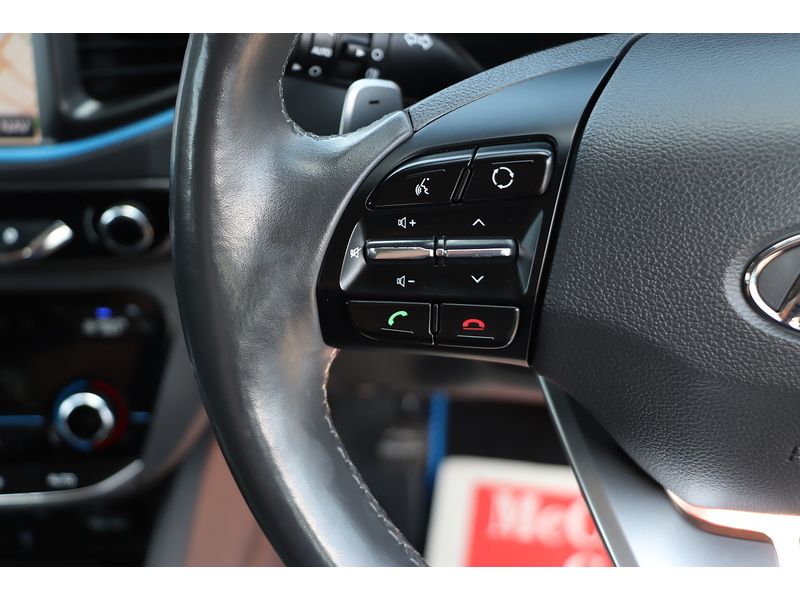 Hyundai 1.6 H-GDI GPF PREMIUM HATCHBACK 5DR PETROL HYBRID DCT AUTO HEATED SEATS SAT NAV BLUETOOTH APPLE CARPLAY REAR CAMERA ONLY 46000 MILES FSH 6 SERVICES 92-96 Mitcham Road