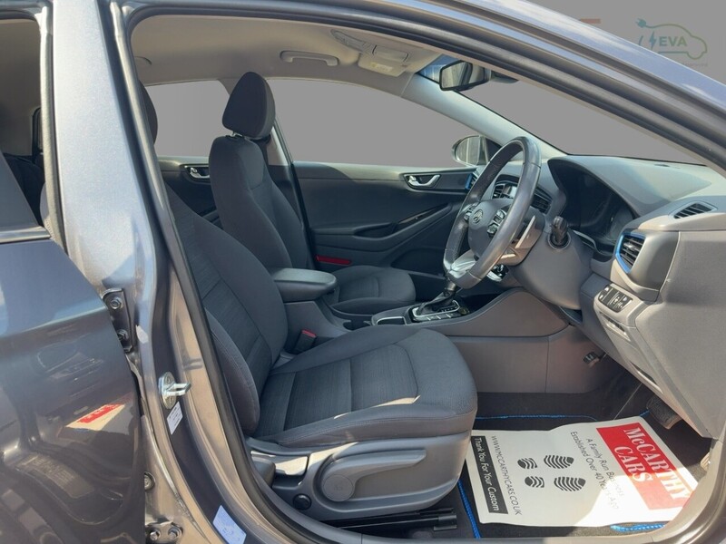 Hyundai 1.6 H-GDI GPF PREMIUM HATCHBACK 5DR PETROL HYBRID DCT AUTO HEATED SEATS SAT NAV BLUETOOTH APPLE CARPLAY REAR CAMERA ONLY 46000 MILES FSH 6 SERVICES 92-96 Mitcham Road