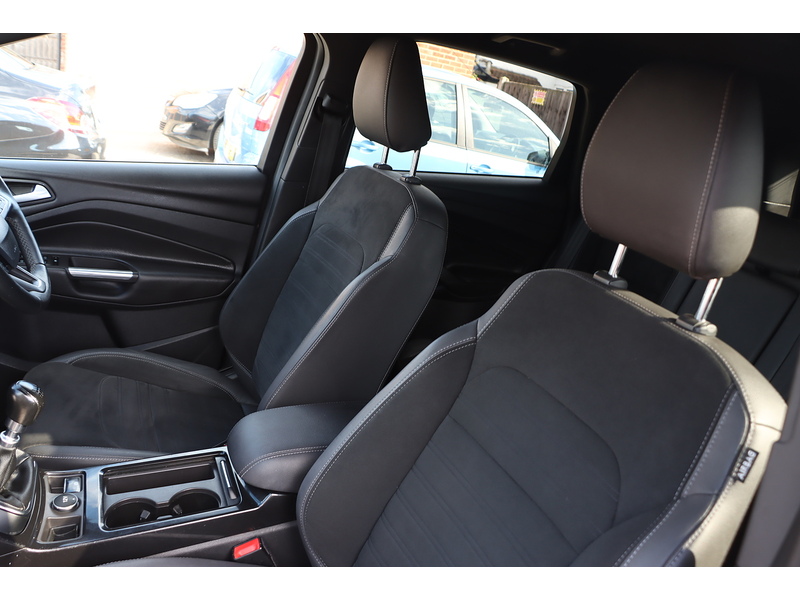 Ford 1.5T ECOBOOST ST-LINE SUV 5DR PETROL MANUAL HEATED SEATS SATNAV BLUETOOTH DAB RADIO REAR CAMERA PARKING AIDS JUST 1 OWNER FROM NEW ONLY 72000 MILES SH 72-74 Mitcham Road