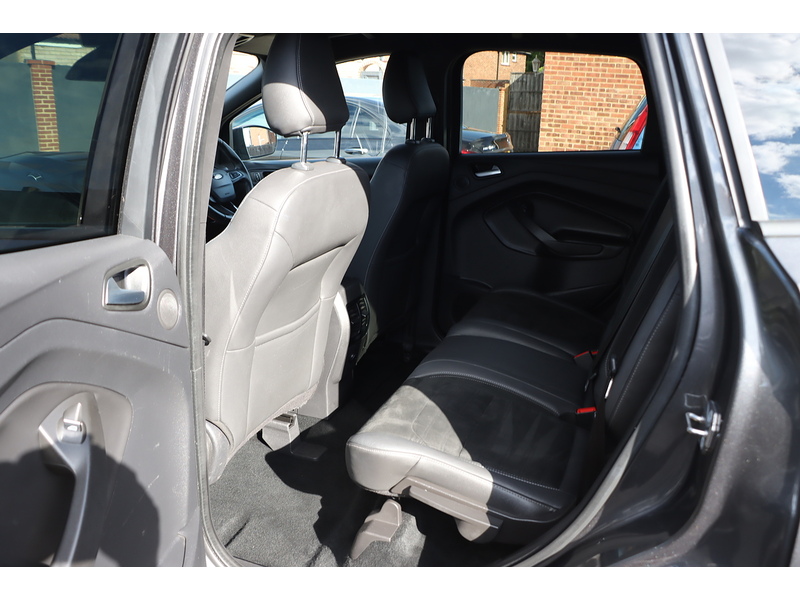Ford 1.5T ECOBOOST ST-LINE SUV 5DR PETROL MANUAL HEATED SEATS SATNAV BLUETOOTH DAB RADIO REAR CAMERA PARKING AIDS JUST 1 OWNER FROM NEW ONLY 72000 MILES SH 72-74 Mitcham Road