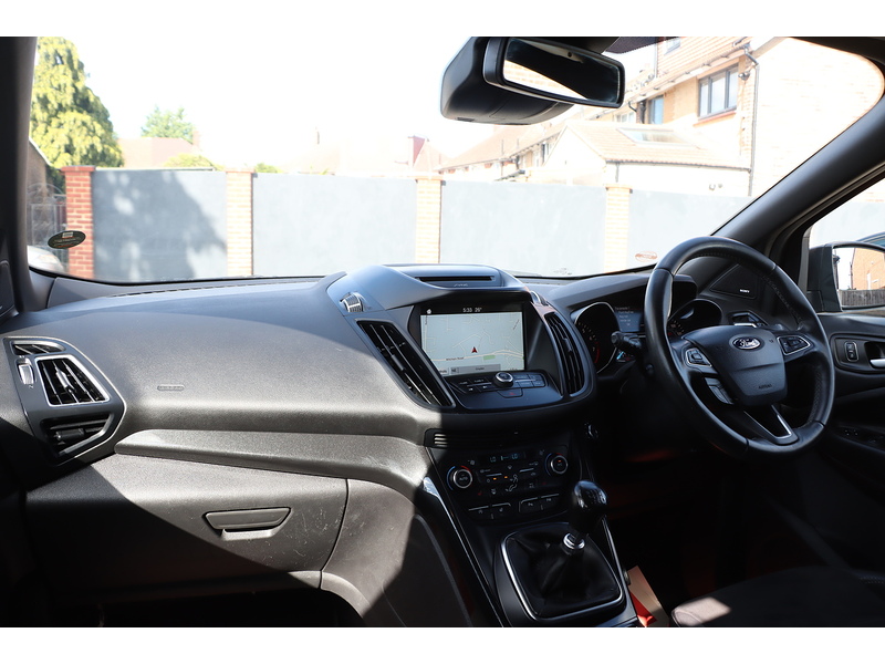 Ford 1.5T ECOBOOST ST-LINE SUV 5DR PETROL MANUAL HEATED SEATS SATNAV BLUETOOTH DAB RADIO REAR CAMERA PARKING AIDS JUST 1 OWNER FROM NEW ONLY 72000 MILES SH 72-74 Mitcham Road