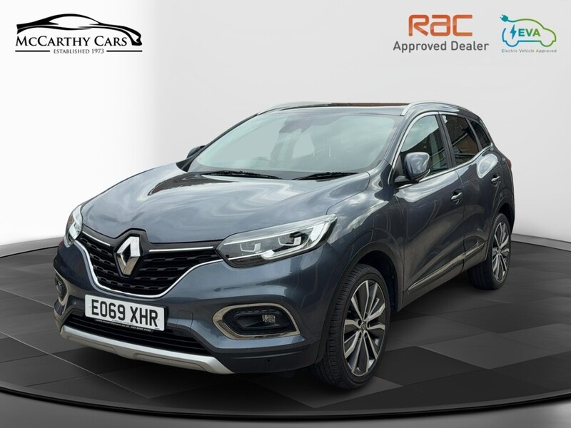 Renault 1.3 TCE S EDITION SUV 5DR PETROL MANUAL PAN ROOF SATNAV BLUETOOTH DAB RADIO APPLE CARPLAY REAR CAMERA PARKING AIDS ONLY 50000 MILES FSH NO ULEZ CHARGE 72-74 Mitcham Road
