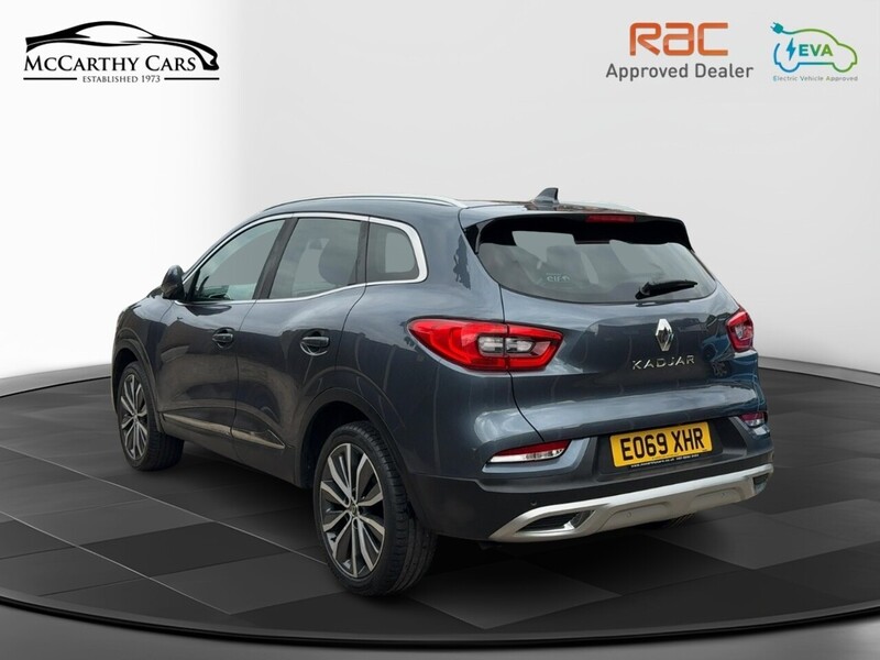 Renault 1.3 TCE S EDITION SUV 5DR PETROL MANUAL PAN ROOF SATNAV BLUETOOTH DAB RADIO APPLE CARPLAY REAR CAMERA PARKING AIDS ONLY 50000 MILES FSH NO ULEZ CHARGE 72-74 Mitcham Road