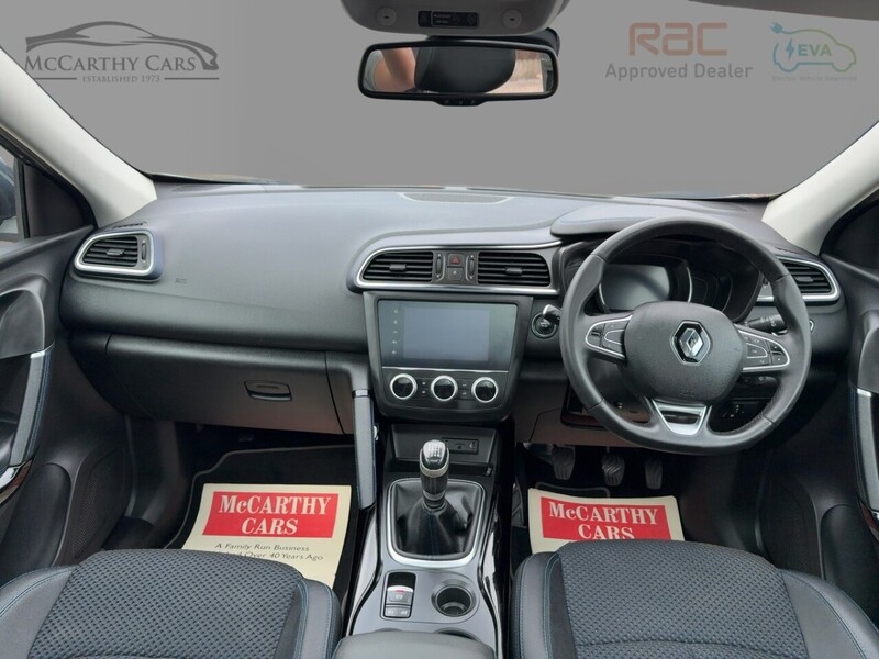 Renault 1.3 TCE S EDITION SUV 5DR PETROL MANUAL PAN ROOF SATNAV BLUETOOTH DAB RADIO APPLE CARPLAY REAR CAMERA PARKING AIDS ONLY 50000 MILES FSH NO ULEZ CHARGE 72-74 Mitcham Road