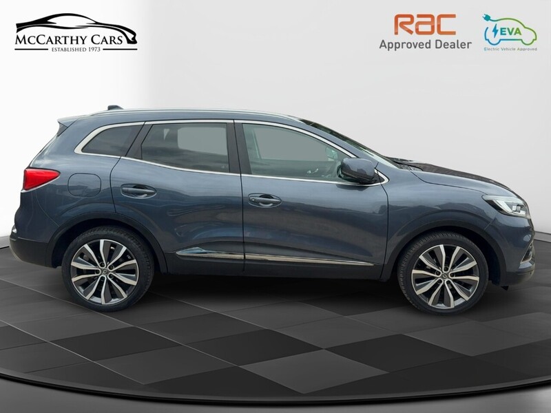 Renault 1.3 TCE S EDITION SUV 5DR PETROL MANUAL PAN ROOF SATNAV BLUETOOTH DAB RADIO APPLE CARPLAY REAR CAMERA PARKING AIDS ONLY 50000 MILES FSH NO ULEZ CHARGE 72-74 Mitcham Road