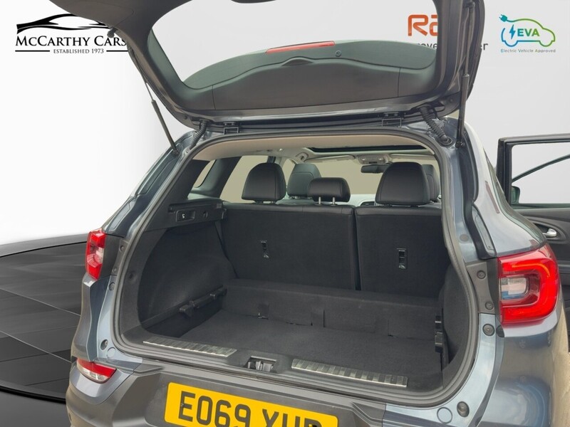 Renault 1.3 TCE S EDITION SUV 5DR PETROL MANUAL PAN ROOF SATNAV BLUETOOTH DAB RADIO APPLE CARPLAY REAR CAMERA PARKING AIDS ONLY 50000 MILES FSH NO ULEZ CHARGE 72-74 Mitcham Road