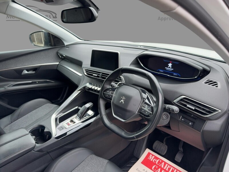 Peugeot 1.2 PURETECH GPF ALLURE SUV 5DR PETROL EAT AUTO SAT NAV BLUETOOTH DAB STEREO APPLE CARPLAY REAR CAMERA PARKING AIDS JUST 2 OWNERS ONLY 54000 MILES SH 72-74 Mitcham Road
