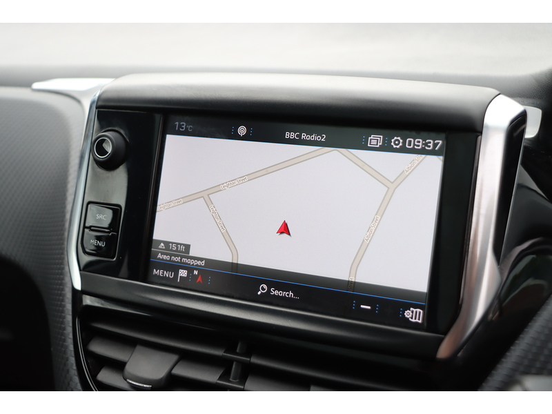 Peugeot 1.2 PURETECH GT LINE SUV 5DR PETROL EAT AUTO PAN ROOF SAT NAV BLUETOOTH DAB STEREO APPLE CARPLAY REAR CAMERA PARKING AIDS 2 OWNERS ONLY 40000 MILES SH 72-74 Mitcham Road