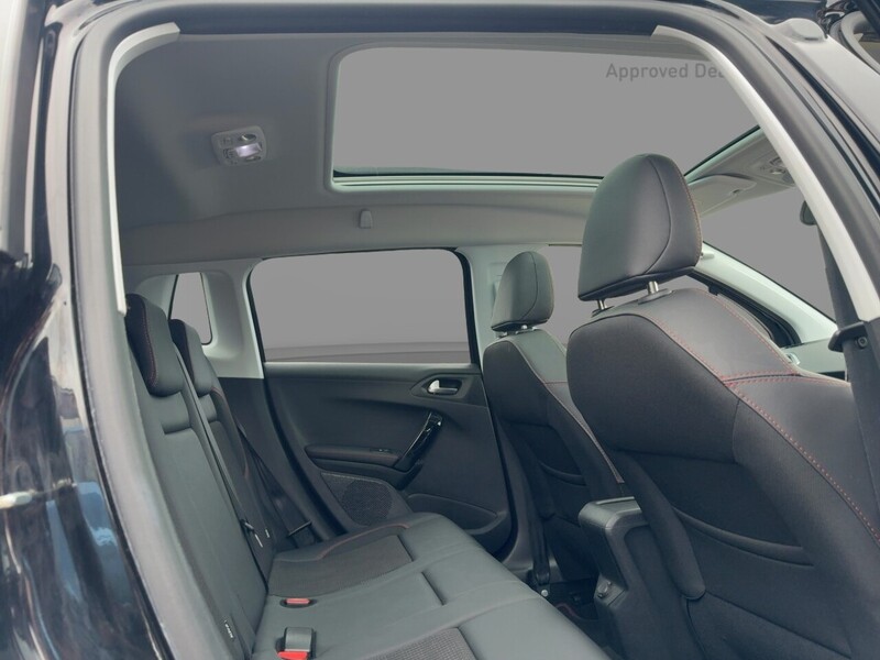 Peugeot 1.2 PURETECH GT LINE SUV 5DR PETROL EAT AUTO PAN ROOF SAT NAV BLUETOOTH DAB STEREO APPLE CARPLAY REAR CAMERA PARKING AIDS 2 OWNERS ONLY 40000 MILES SH 72-74 Mitcham Road