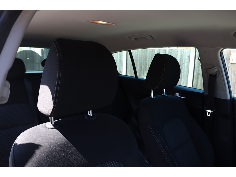 Kia 1.6 GDI 2 SUV 5DR PETROL MANUAL HEATED SEATS SATNAV BLUETOOTH DAB STEREO APPLE CARPLAY REAR CAMERA WITH PARKING AIDS 2 OWNERS ONLY 73000 MILES FSH 72-74 Mitcham Road