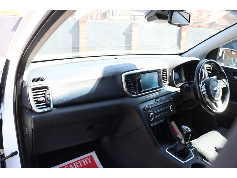 Kia 1.6 GDI 2 SUV 5DR PETROL MANUAL HEATED SEATS SATNAV BLUETOOTH DAB STEREO APPLE CARPLAY REAR CAMERA WITH PARKING AIDS 2 OWNERS ONLY 73000 MILES FSH 72-74 Mitcham Road