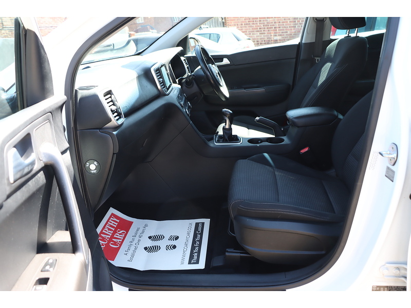 Kia 1.6 GDI 2 SUV 5DR PETROL MANUAL HEATED SEATS SATNAV BLUETOOTH DAB STEREO APPLE CARPLAY REAR CAMERA WITH PARKING AIDS 2 OWNERS ONLY 73000 MILES FSH 72-74 Mitcham Road