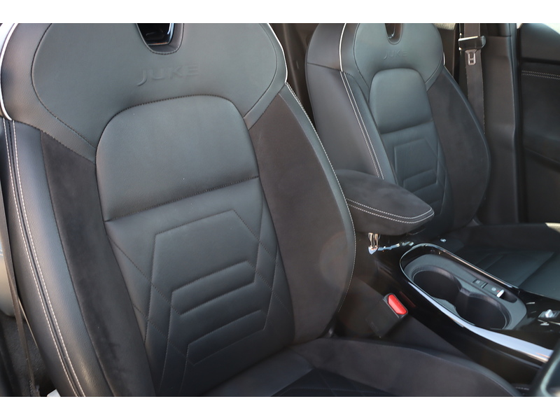 Nissan 1.0 DIG-T TEKNA+ SUV 5DR PETROL DCT AUTO HEATED SEATS SAT NAV BLUETOOTH STEREO APPLE CARPLAY REAR CAM PARKING AIDS 2 OWNERS 45000 MILES FSH 6 SERVICES 72-74 Mitcham Road