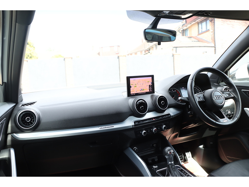 Audi 2.0 TFSI 40 S LINE SUV 5DR PETROL S TRONIC QUATTRO AUTO SAT NAV BLUETOOTH DAB APPLE CARPLAY PARKING AIDS 2 OWNERS 72000 MILES FULL SH NO ULEZ CHARGE 72-74 Mitcham Road