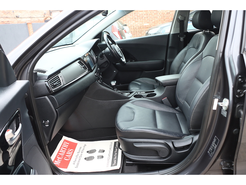 Kia 1.6H GDI GPF 4 SUV 5DR PETROL HYBRID DCT AUTO SUNROOF HEATED SEATS SAT NAV BLUETOOTH APPLE CARPLAY REAR CAMERA PARKING AIDS 45000 MILES FSH 7 SERVICES 72-74 Mitcham Road