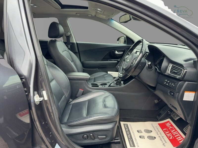 Kia 1.6H GDI GPF 4 SUV 5DR PETROL HYBRID DCT AUTO SUNROOF HEATED SEATS SAT NAV BLUETOOTH APPLE CARPLAY REAR CAMERA PARKING AIDS 45000 MILES FSH 7 SERVICES 72-74 Mitcham Road