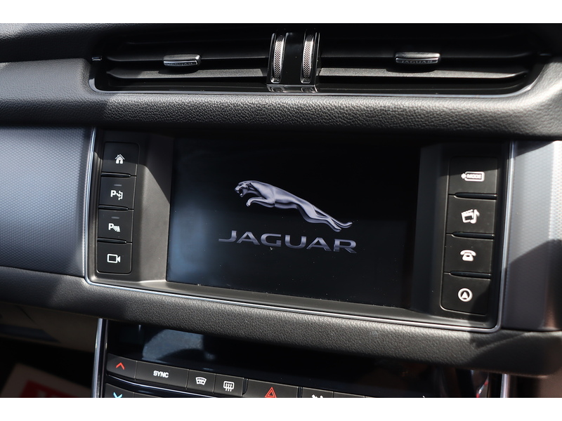 Jaguar 2.0I R-SPORT SALOON 4DR PETROL AWD AUTO HEATED SEATS SAT NAV BLUETOOTH DAB STEREO PARKING AIDS 2 OWNERS ONLY 81000 MILES FSH 9 SERVICES NO ULEZ CHARGE 72-74 Mitcham Road