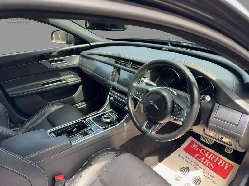 Jaguar 2.0I R-SPORT SALOON 4DR PETROL AWD AUTO HEATED SEATS SAT NAV BLUETOOTH DAB STEREO PARKING AIDS 2 OWNERS ONLY 81000 MILES FSH 9 SERVICES NO ULEZ CHARGE 72-74 Mitcham Road