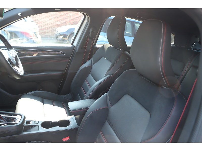 Renault 1.6 E-TECH R.S. LINE SUV 5DR PETROL HYBRID 2WD AUTO HEATED SEATS SATNAV BLUETOOTH APPLE CARPLAY REAR CAMERA PARKING AIDS 2 OWNERS ONLY 60000 MILES FSH 72-74 Mitcham Road