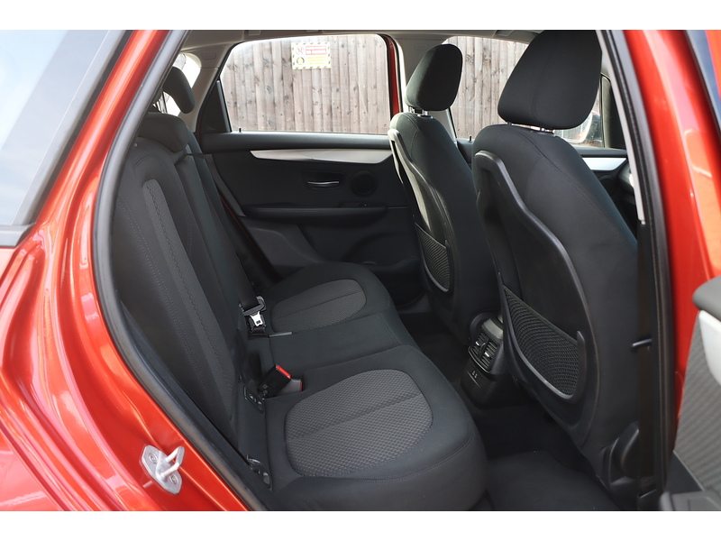 BMW 220I 2.0 GPF SE MPV 5DR PETROL DCT AUTO SAT NAV BLUETOOTH DAB STEREO CD PLAYER USB INPUT AIR CON PARKING AIDS ONLY 39000 MILES SH NO ULEZ CHARGE 72-74 Mitcham Road