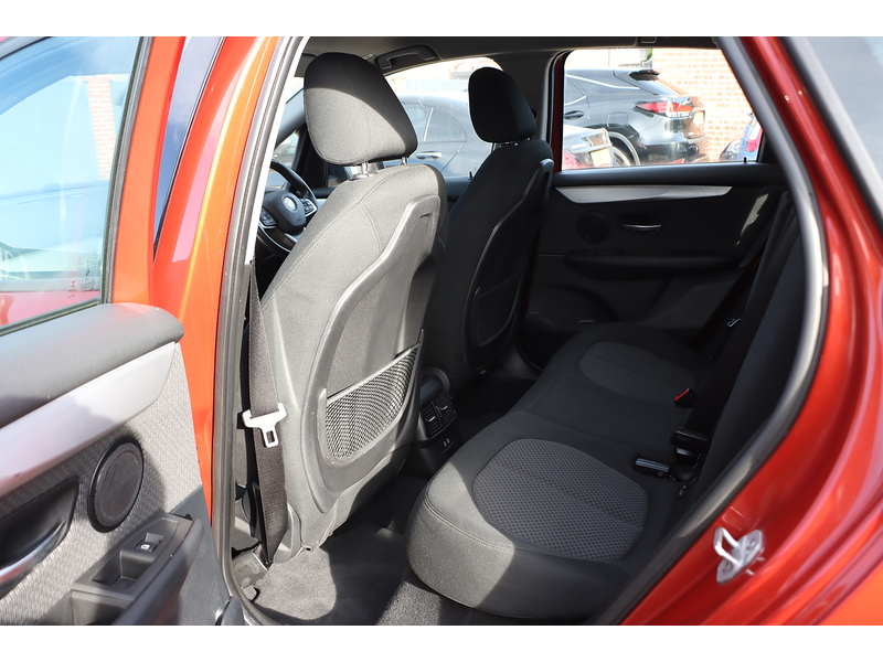 BMW 220I 2.0 GPF SE MPV 5DR PETROL DCT AUTO SAT NAV BLUETOOTH DAB STEREO CD PLAYER USB INPUT AIR CON PARKING AIDS ONLY 39000 MILES SH NO ULEZ CHARGE 72-74 Mitcham Road