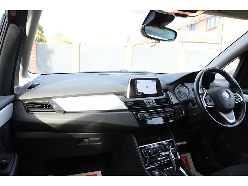 BMW 220I 2.0 GPF SE MPV 5DR PETROL DCT AUTO SAT NAV BLUETOOTH DAB STEREO CD PLAYER USB INPUT AIR CON PARKING AIDS ONLY 39000 MILES SH NO ULEZ CHARGE 72-74 Mitcham Road