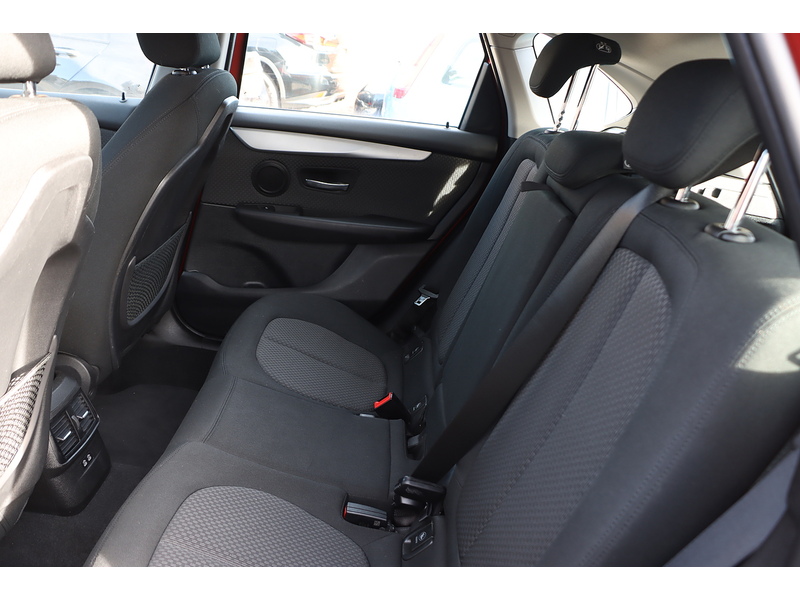 BMW 220I 2.0 GPF SE MPV 5DR PETROL DCT AUTO SAT NAV BLUETOOTH DAB STEREO CD PLAYER USB INPUT AIR CON PARKING AIDS ONLY 39000 MILES SH NO ULEZ CHARGE 72-74 Mitcham Road