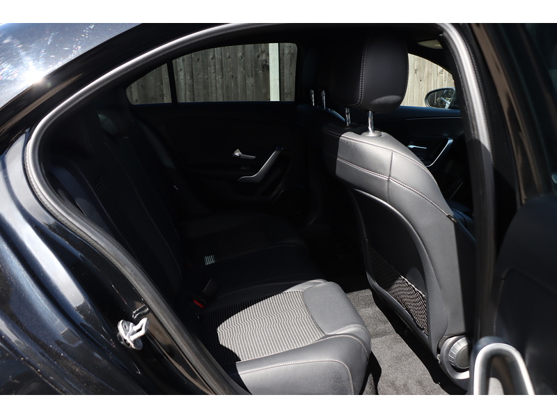 Mercedes-Benz A200 1.3 SPORT SALOON 4DR PETROL 7G-DCT AUTO SAT NAV BLUETOOTH DAB STEREO REAR CAMERA WITH PARKING AIDS JUST 2 OWNERS ONLY 67000 MILES FSH 5 SERVICES 72-74 Mitcham Road