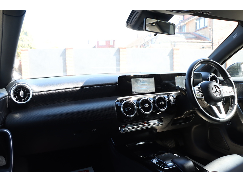 Mercedes-Benz A200 1.3 SPORT SALOON 4DR PETROL 7G-DCT AUTO SAT NAV BLUETOOTH DAB STEREO REAR CAMERA WITH PARKING AIDS JUST 2 OWNERS ONLY 67000 MILES FSH 5 SERVICES 72-74 Mitcham Road