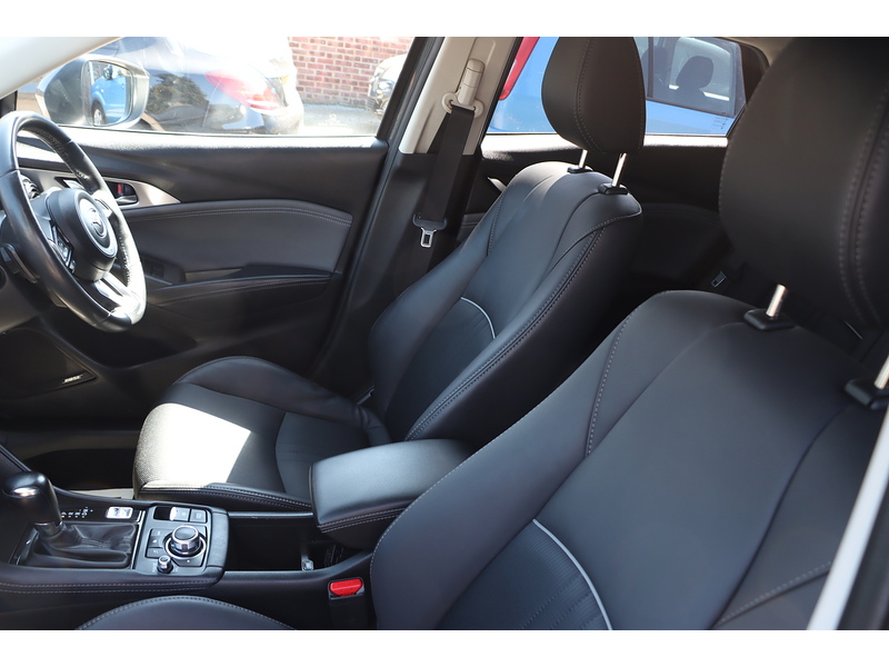 Mazda 2.0 SKYACTIV-G SPORT NAV+ SUV 5DR PETROL AUTO HEATED SEATS SAT NAV BLUETOOTH DAB STEREO REAR CAM PARKING AIDS 2 OWNERS ONLY 29000 MILES FSH 5 SERVICES 72-74 Mitcham Road