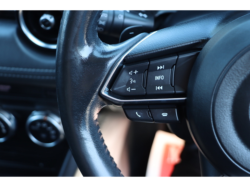 Mazda 2.0 SKYACTIV-G SPORT NAV+ SUV 5DR PETROL AUTO HEATED SEATS SAT NAV BLUETOOTH DAB STEREO REAR CAM PARKING AIDS 2 OWNERS ONLY 29000 MILES FSH 5 SERVICES 72-74 Mitcham Road