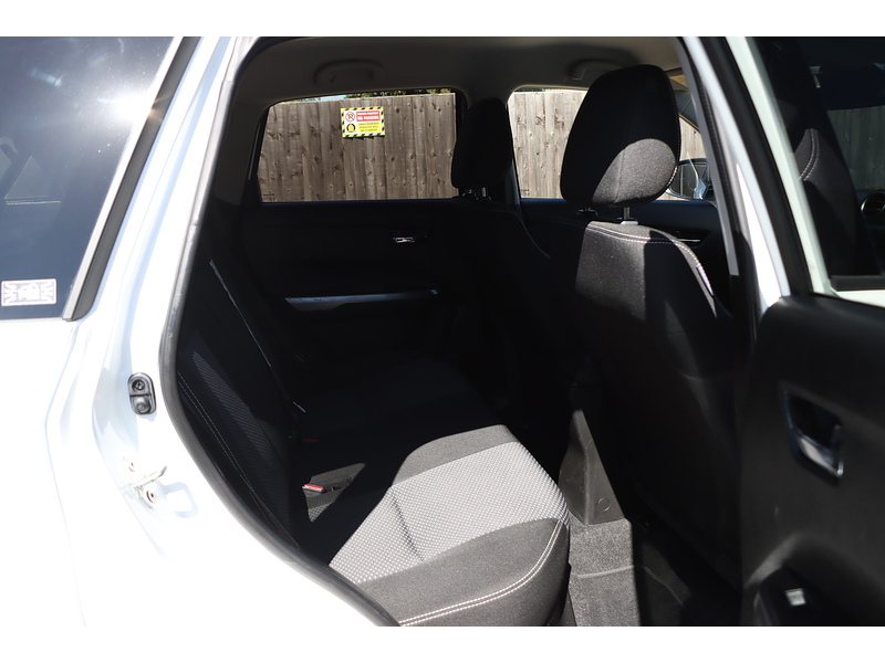 Suzuki 1.0 BOOSTERJET SZ-T SUV 5DR ALLGRIP PETROL MANUAL SAT NAV BLUETOOTH DAB RADIO APPLE CARPLAY REAR CAMERA PARKING AIDS JUST 2 OWNERS ONLY 61000 MILES SH 72-74 Mitcham Road