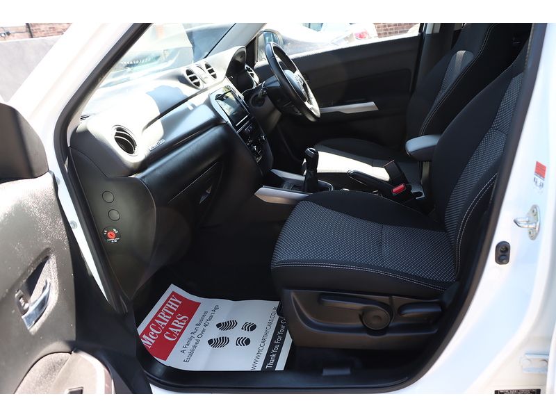 Suzuki 1.0 BOOSTERJET SZ-T SUV 5DR ALLGRIP PETROL MANUAL SAT NAV BLUETOOTH DAB RADIO APPLE CARPLAY REAR CAMERA PARKING AIDS JUST 2 OWNERS ONLY 61000 MILES SH 72-74 Mitcham Road