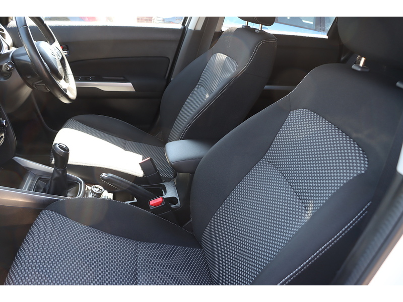 Suzuki 1.0 BOOSTERJET SZ-T SUV 5DR ALLGRIP PETROL MANUAL SAT NAV BLUETOOTH DAB RADIO APPLE CARPLAY REAR CAMERA PARKING AIDS JUST 2 OWNERS ONLY 61000 MILES SH 72-74 Mitcham Road
