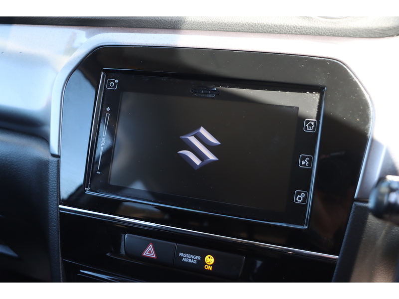 Suzuki 1.0 BOOSTERJET SZ-T SUV 5DR ALLGRIP PETROL MANUAL SAT NAV BLUETOOTH DAB RADIO APPLE CARPLAY REAR CAMERA PARKING AIDS JUST 2 OWNERS ONLY 61000 MILES SH 72-74 Mitcham Road