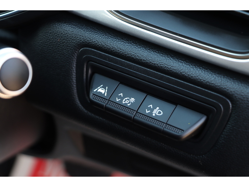 Renault 1.3 TCE BOSE LAUNCH EDITION SUV 5DR PETROL EDC AUTO SATNAV BLUETOOTH STEREO APPLE CARPLAY REAR CAMERA PARKING AIDS 2 OWNERS 42000 MILES FSH 6 SERVICES 72-74 Mitcham Road