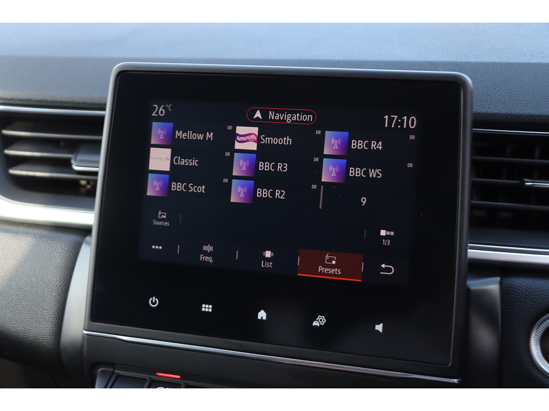 Renault 1.3 TCE BOSE LAUNCH EDITION SUV 5DR PETROL EDC AUTO SATNAV BLUETOOTH STEREO APPLE CARPLAY REAR CAMERA PARKING AIDS 2 OWNERS 42000 MILES FSH 6 SERVICES 72-74 Mitcham Road