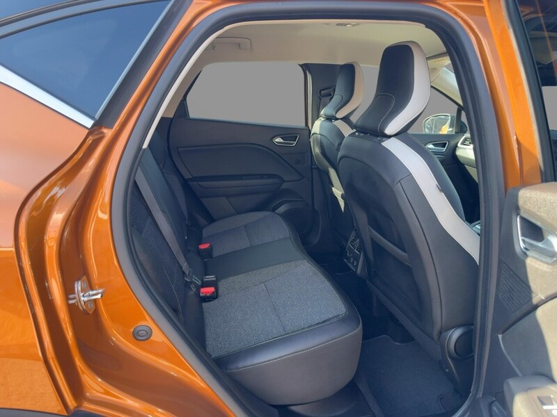 Renault 1.3 TCE BOSE LAUNCH EDITION SUV 5DR PETROL EDC AUTO SATNAV BLUETOOTH STEREO APPLE CARPLAY REAR CAMERA PARKING AIDS 2 OWNERS 42000 MILES FSH 6 SERVICES 72-74 Mitcham Road