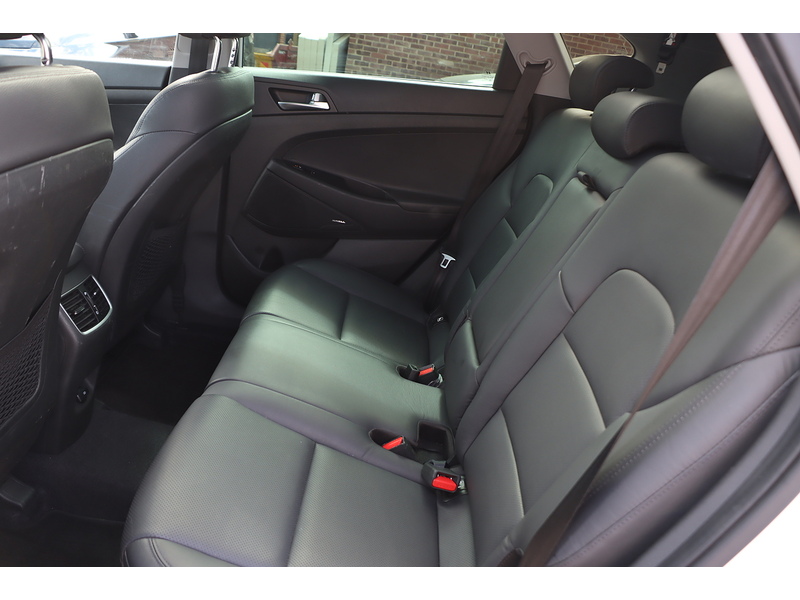 Hyundai 1.6 T-GDI PREMIUM SE SUV 5DR PETROL MANUAL SUNROOF HEATED SEATS SAT NAV BLUETOOTH APPLE CARPLAY REAR CAMERA 2 OWNERS ONLY 37000 MILES FSH 5 SERVICES 72-74 Mitcham Road
