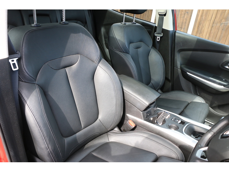 Renault 1.3 TCE GT LINE SUV PETROL AUTO PAN ROOF HEATED SEATS SATNAV BLUETOOTH RADIO APPLE CARPLAY REAR CAMERA PARKING AIDS JUST 2 OWNERS ONLY 37000 MILES FSH 72-74 Mitcham Road
