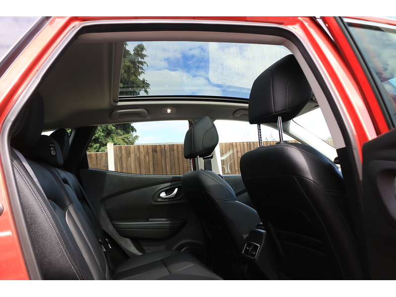 Renault 1.3 TCE GT LINE SUV PETROL AUTO PAN ROOF HEATED SEATS SATNAV BLUETOOTH RADIO APPLE CARPLAY REAR CAMERA PARKING AIDS JUST 2 OWNERS ONLY 37000 MILES FSH 72-74 Mitcham Road